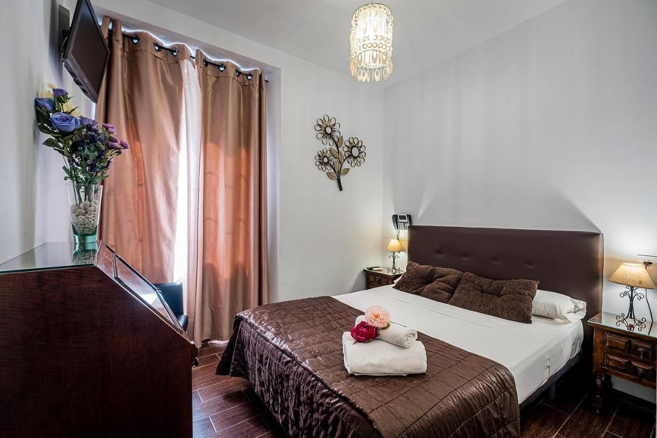 Noches De Triana Otel Sevilla Dış mekan fotoğraf